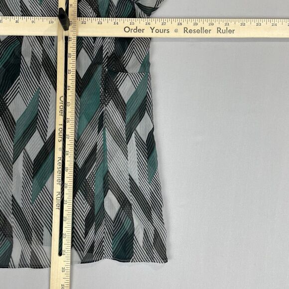 Banana Republic Semi Sheer Top Womens XS Grey Green Chevron Print Classic Office - Picture 7 of 12
